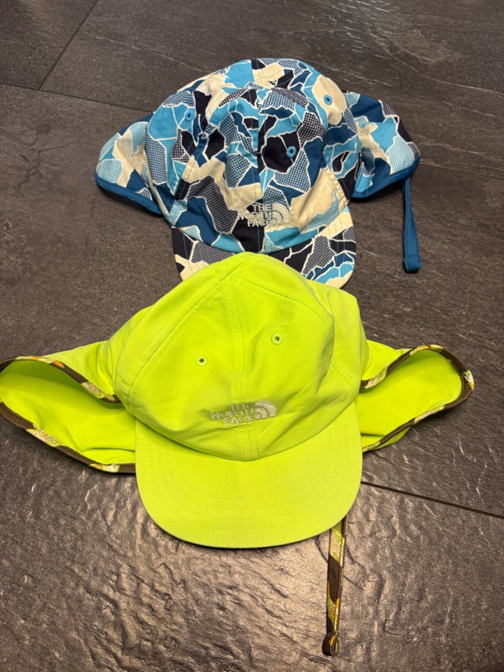 Kids set of 2 North Face sun buster hats, 4T-5T